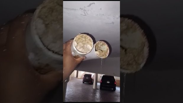 Cómo solucionar un atasco en fregadero por acumulación de grasa en Málaga