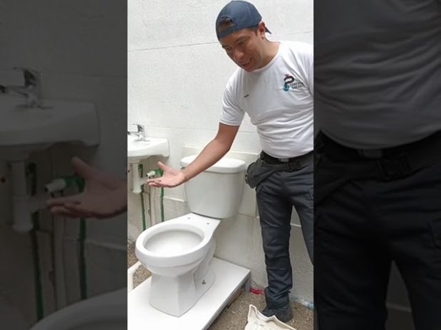 Qué hacer ante un inodoro con evacuación parcial y burbujeo en Málaga