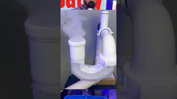 Revisión de ventilación sanitaria en vivienda para prevenir atascos y malos olores