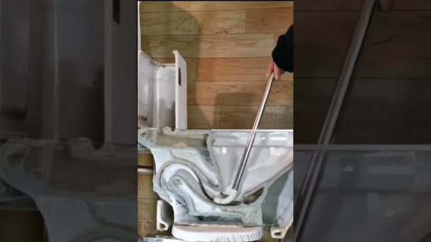 Cómo solucionar una tubería interior obstruida por objeto caído en Málaga